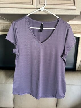 Womens M Top 90 Degrees T Shirt AS NEW